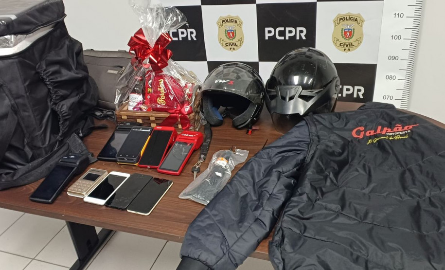PCPR prende dois homens em flagrante por golpe do presente em Curitiba