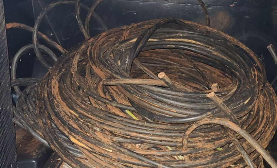 PCPR prende 10 pessoas em flagrante por furto de cabos de cobre em Toledo