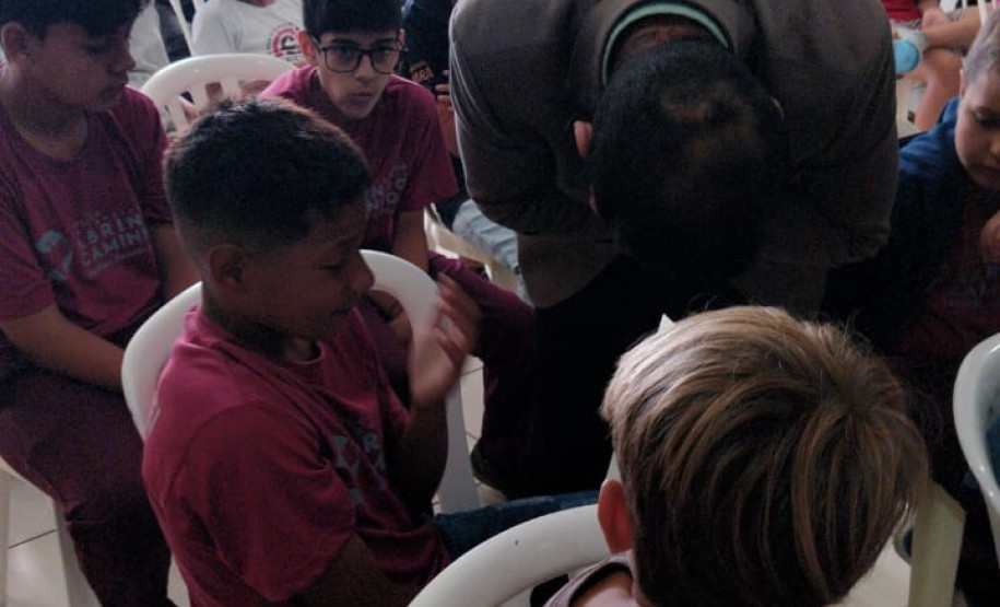 PCPR realiza palestra educativa sobre cyberbullying em um centro de convivência no Tatuquara