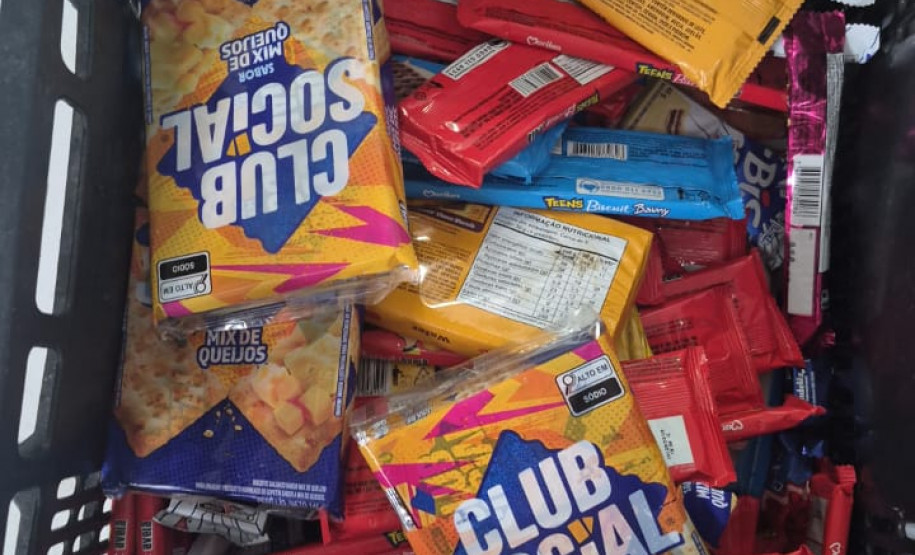 PCPR prende homem em flagrante por venda de alimentos vencidos e arrecadados sob falso pretexto de doação em Curitiba