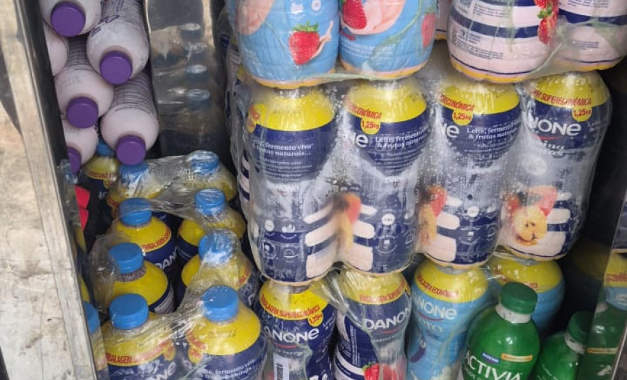 PCPR prende homem em flagrante por venda de alimentos vencidos e arrecadados sob falso pretexto de doação em Curitiba