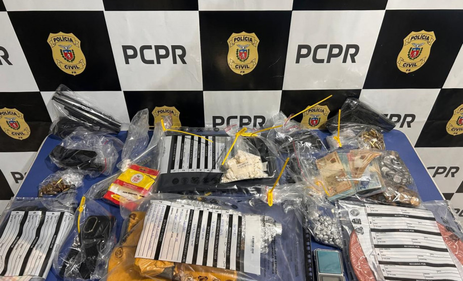 PCPR e PMPR prendem cinco pessoas durante operação deflagrada contra o tráfico de drogas no Oeste