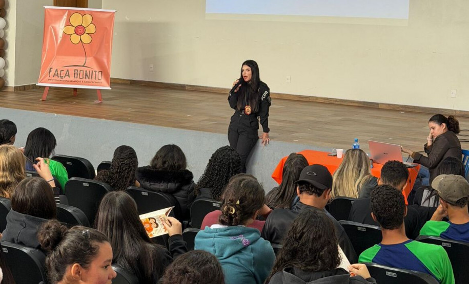 PCPR realiza palestras para mais de 600 estudantes em Campo Mourão
