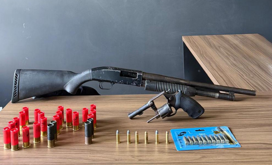 PCPR prende homem em flagrante com armas e munições em Campo Mourão