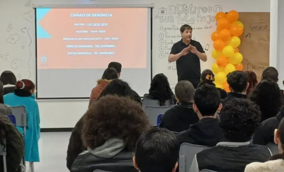 PCPR realiza palestra sobre o Maio Laranja em Curitiba