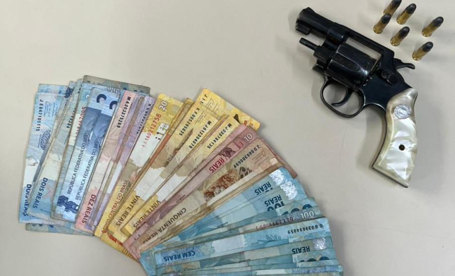 PCPR prende homem por contrabando e porte ilegal de arma de fogo em Andirá