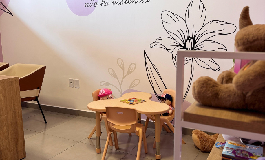 PCPR inaugura sala lilás da 24ª Delegacia Regional de Polícia de Mandaguaçu