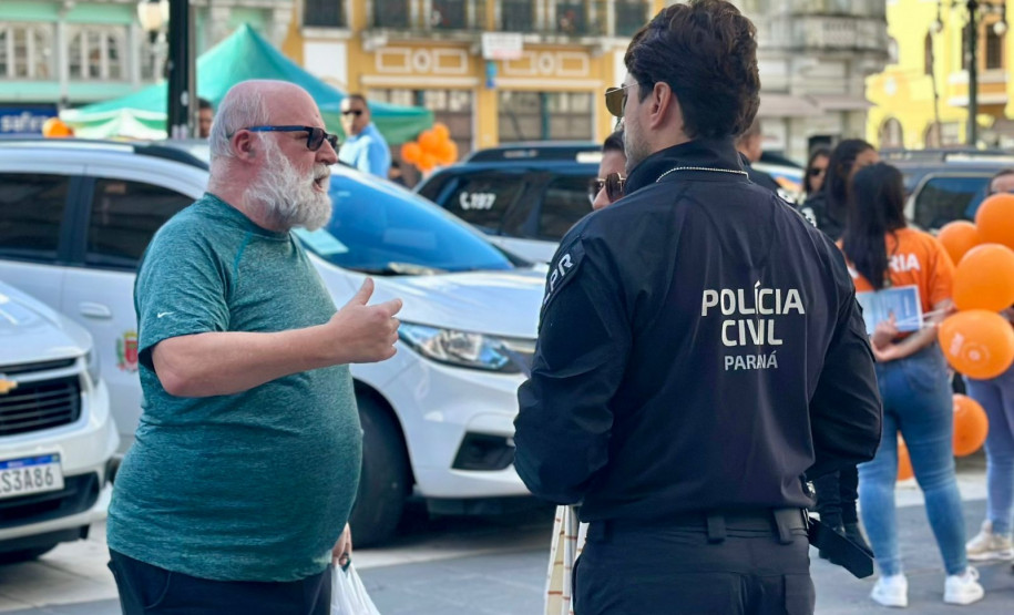 PCPR realiza ação de conscientização sobre violência sexual infantil em Curitiba