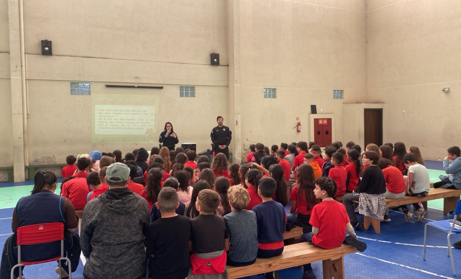 PCPR realiza palestra sobre igualdade de gênero e proteção infantil em escola de Araucária