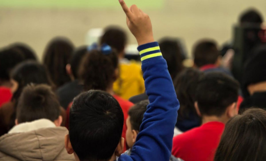 PCPR realiza palestra sobre igualdade de gênero e proteção infantil em escola de Araucária
