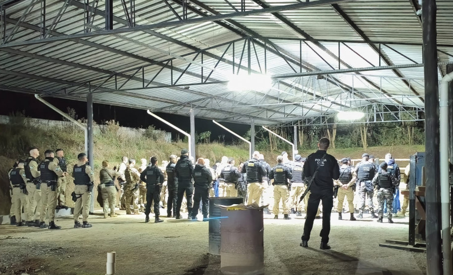 PCPR prende cinco pessoas em operação contra o tráfico de drogas na divisa com Santa Catarina