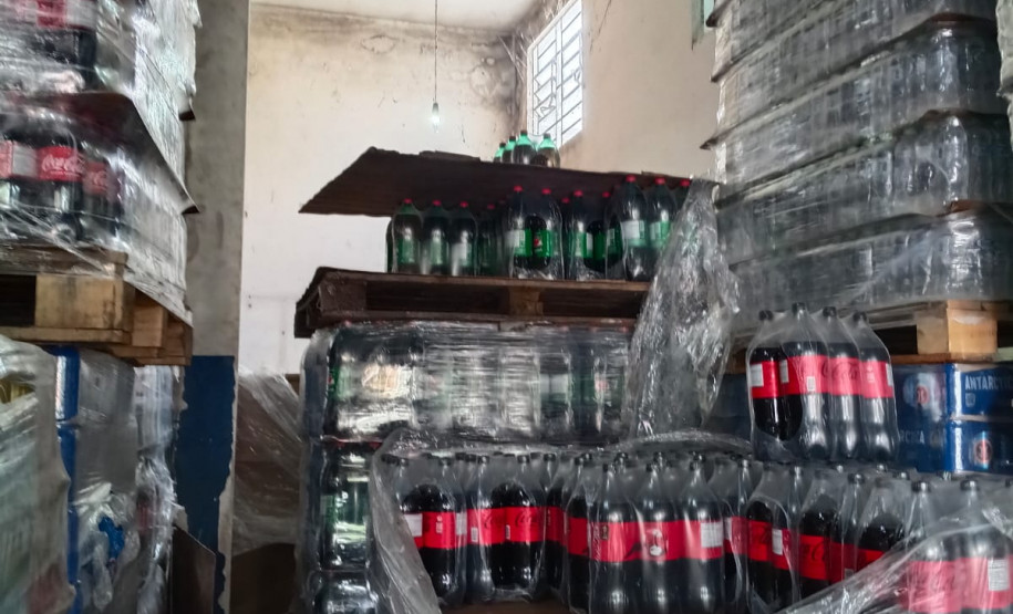 PCPR prende homem e apreende mais de 8,4 mil garrafas de vinho falsificadas em Curitiba