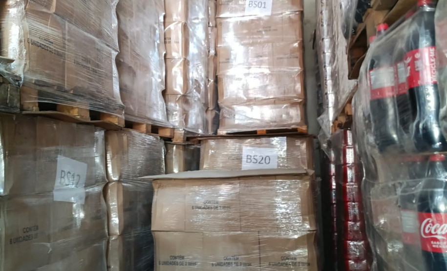 PCPR prende homem e apreende mais de 8,4 mil garrafas de vinho falsificadas em Curitiba