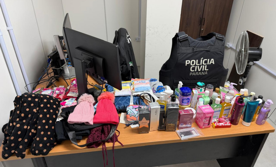 PCPR prende três pessoas por comércio ilegal de produtos em Curitiba