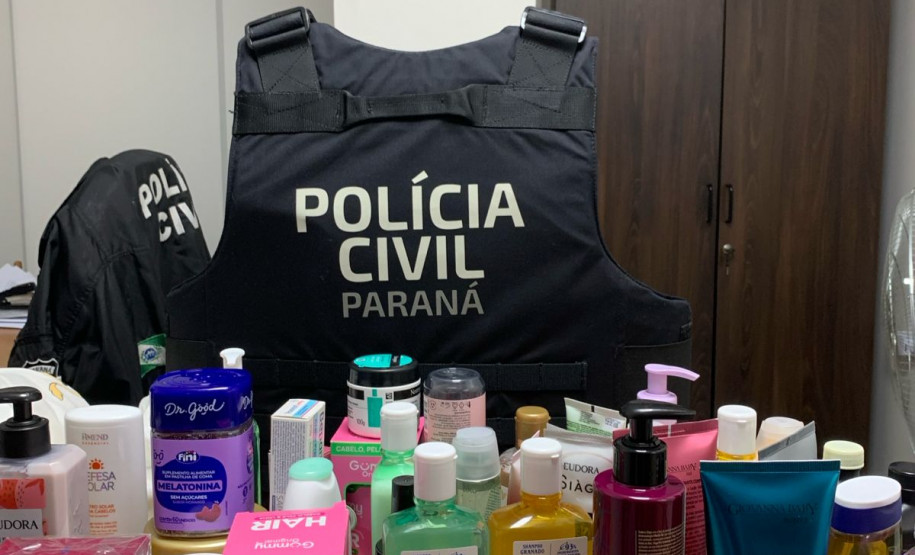 PCPR prende três pessoas por comércio ilegal de produtos em Curitiba