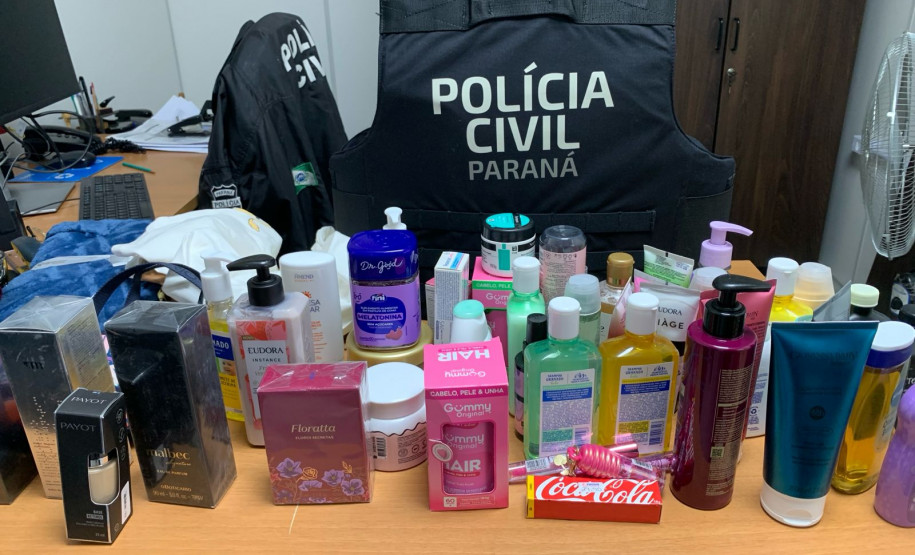 PCPR prende três pessoas por comércio ilegal de produtos em Curitiba