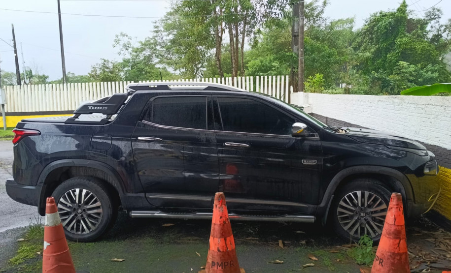 PCPR apreende 3 carros durante operação contra uma rede de carros seminovos no litoral do Paraná