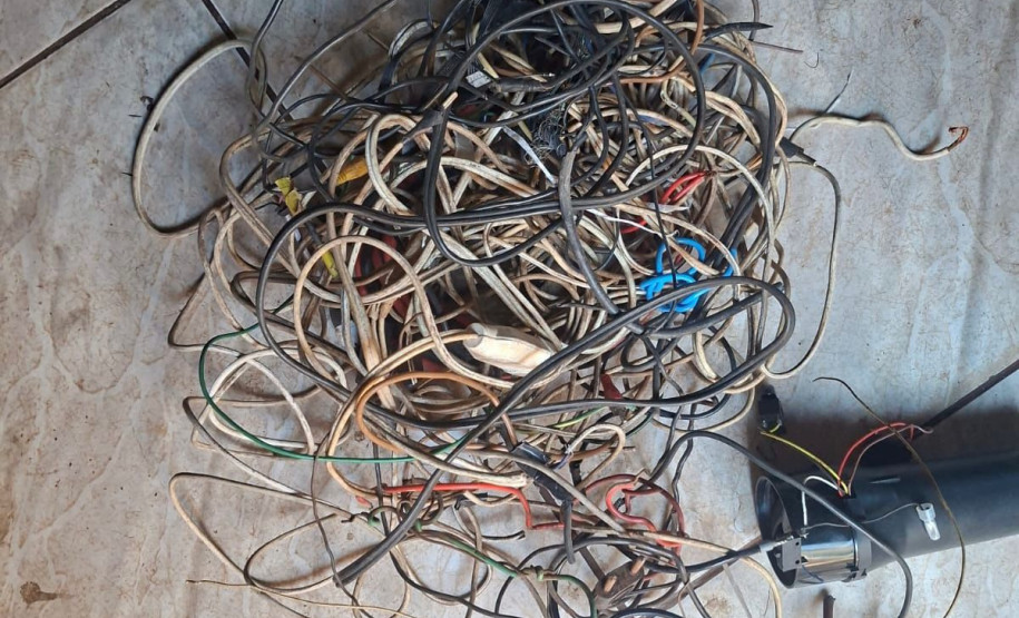 PCPR e PMPR prendem homem em flagrante por receptação de fios de cobre em Cascavel