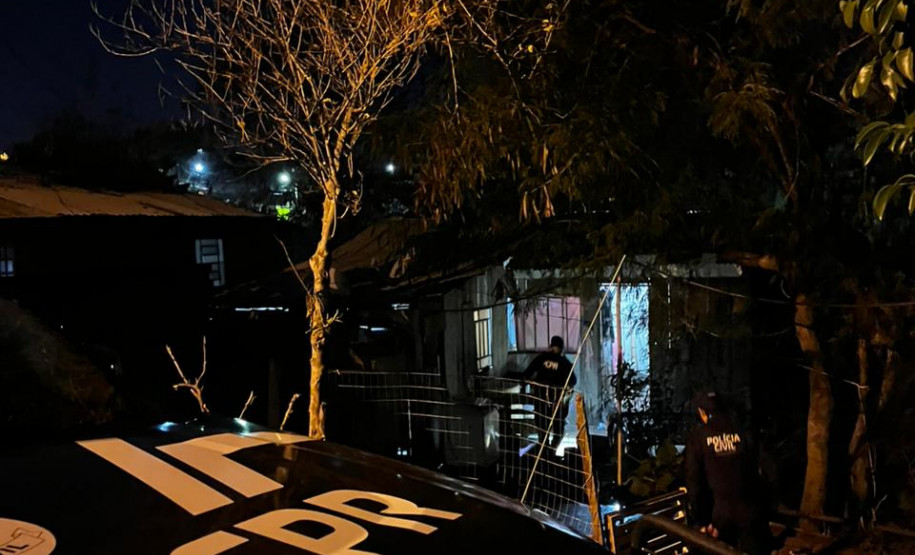 PCPR prende casal em flagrante por tráfico de drogas em Dois Vizinhos