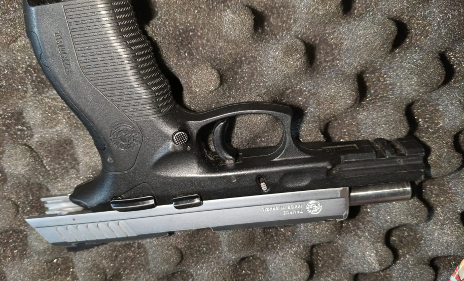 PCPR prende casal e apreende armas, munições e equipamentos durante operação em Curitiba