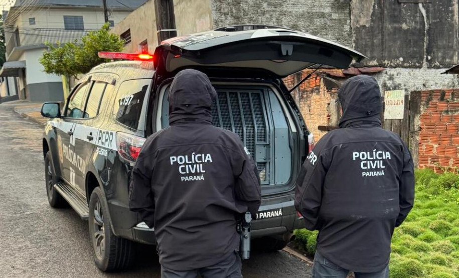 PCPR e Guarda Municipal prendem cinco pessoas durante operação contra o tráfico de drogas em Arapongas