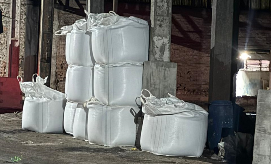 PCPR prende 7 pessoas e apreende maquinário para adulteração de fertilizantes em Ponta Grossa