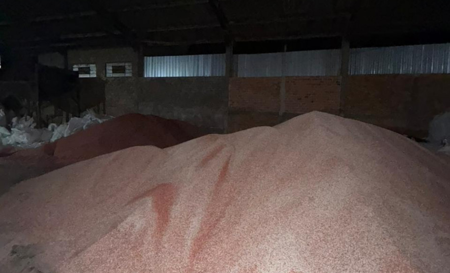PCPR prende 7 pessoas e apreende maquinário para adulteração de fertilizantes em Ponta Grossa