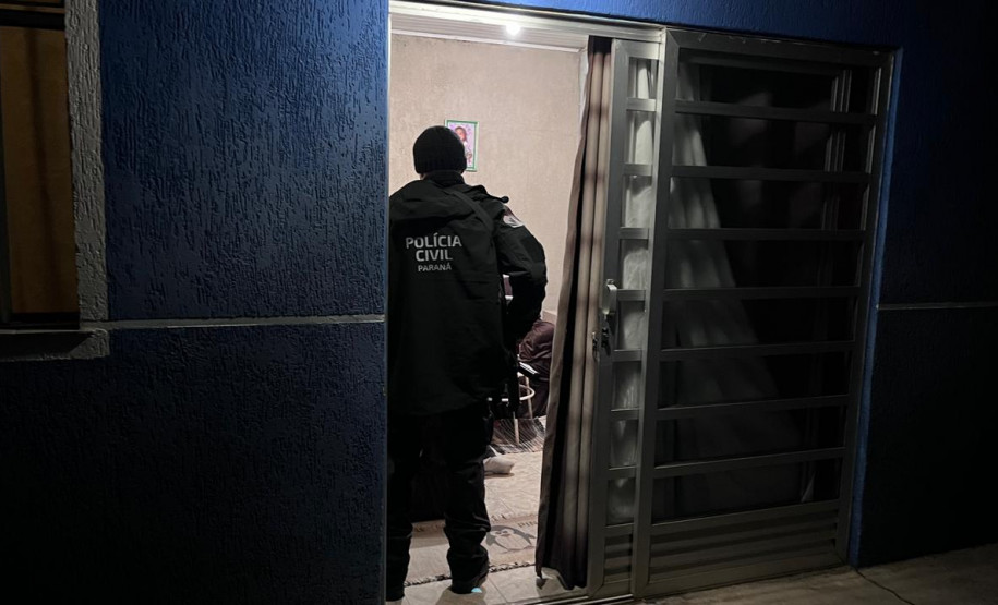 PCPR cumpre mandado contra investigado por extorsão sexual na internet em Curitiba