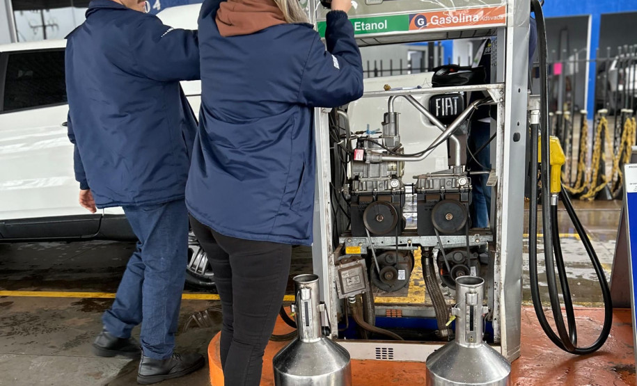 PCPR participa de fiscalização em postos de combustíveis em Campina da Lagoa e Nova Cantu