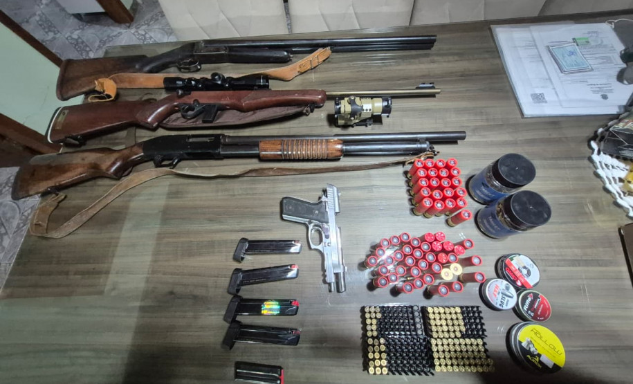 PCPR prende seis pessoas e apreende arsenal durante operação contra comércio ilegal de armas