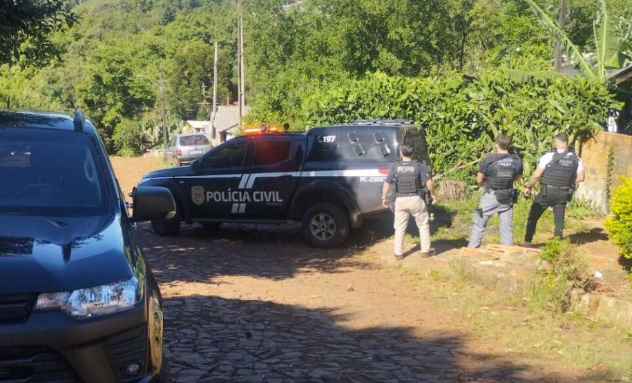 PCPR e PPPR prendem mãe e padrasto suspeitos de estupro de vulnerável em Quedas do Iguaçu