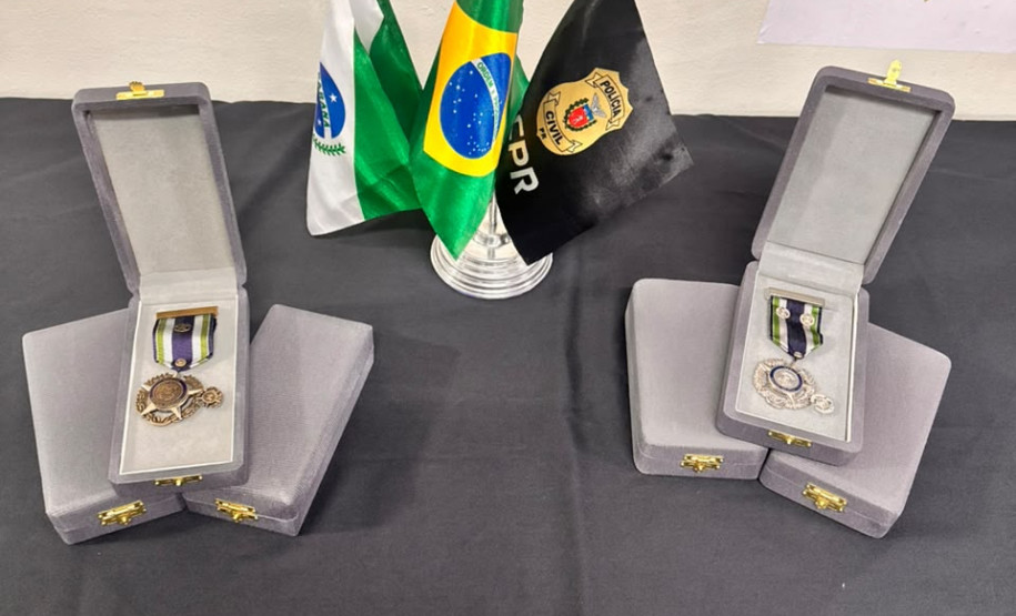 PCPR homenageia policiais civis por 10 e 20 anos de serviço em Ponta Grossa