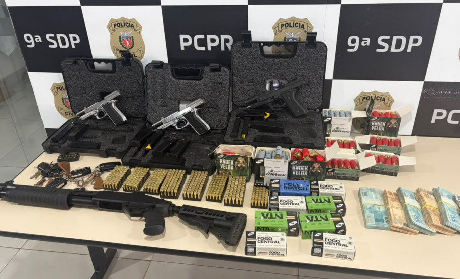PCPR apreende R$ 48 mil, veículos, embarcações e armas durante operação contra fraude milionária em Maringá