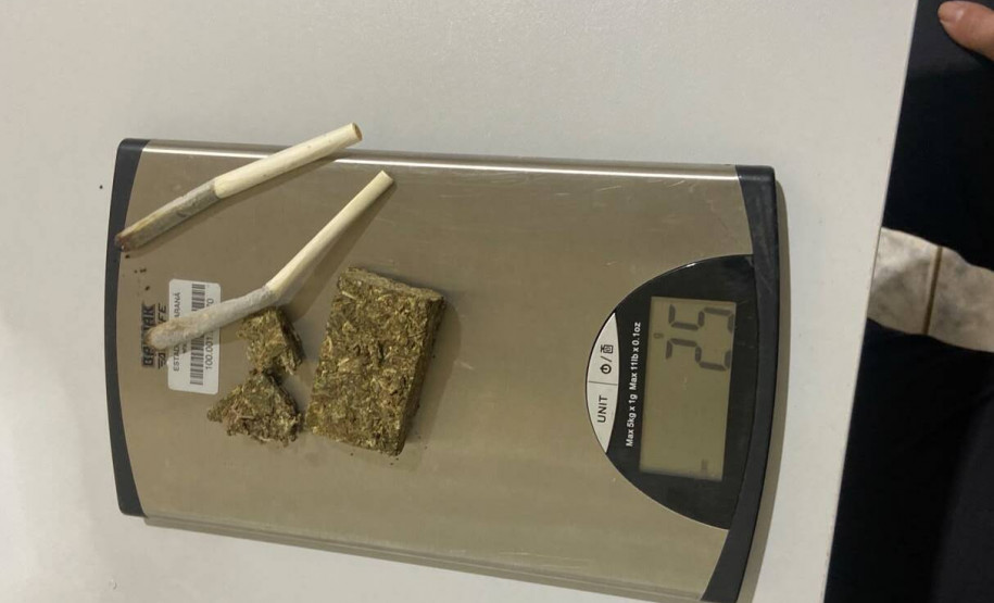 PCPR cumpre 16 mandados de busca e apreensão durante operação contra o tráfico de drogas em Ibiporã