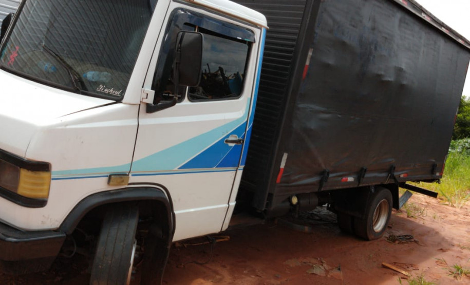 PCPR apreende mais de 1,5 tonelada de maconha em funilaria de Umuarama