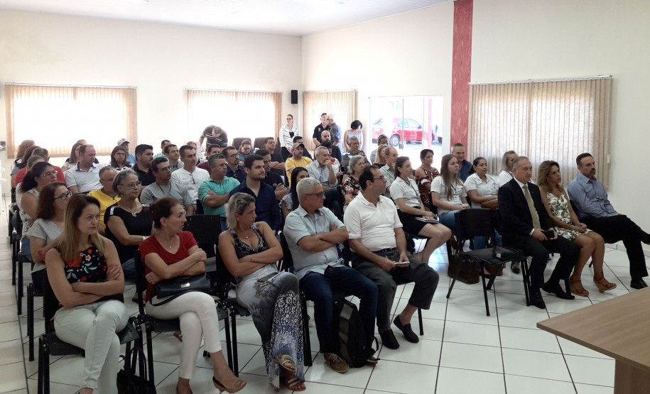 PCPR reúne representantes de condomínios para dar orientações preventivas em Foz do Iguaçu