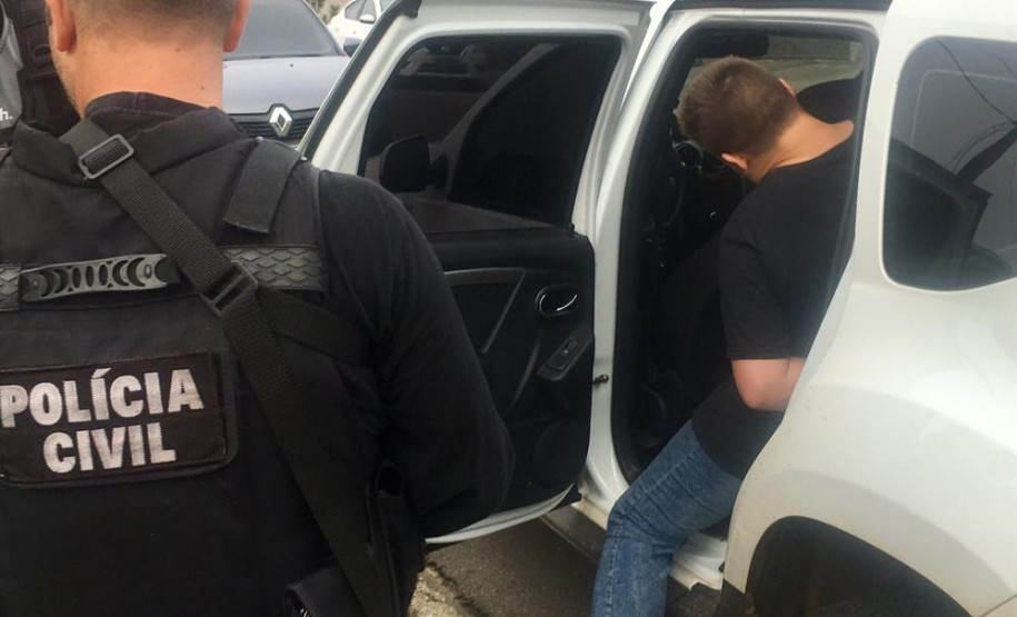 PCPR prende suspeito de integrar grupo neonazista em Ponta Grossa