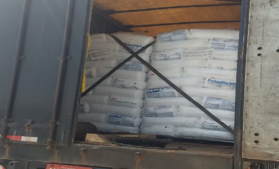 PCPR recupera carga de polietileno de R$500 mil em Colombo