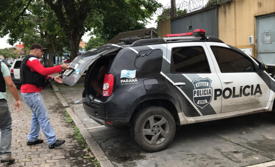 PCPR prende suspeito de tráfico de drogas em Paranaguá