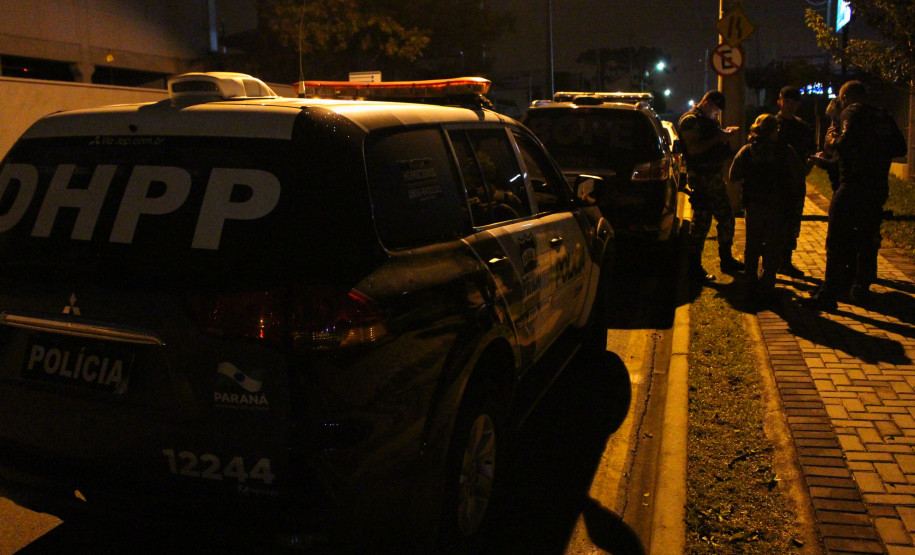 Operação Lei e Ordem: PCPR cumpre mandados judiciais contra policiais militares envolvidos em crimes de homicídio na Capital Operação Lei e Ordem: PCPR cumpre mandados judiciais contra policiais militares envolvidos em crimes de homicídio na Capital