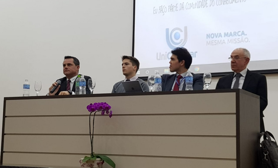 Delegado Alan Flore apresenta trabalho da PCPR no combate à corrupção em palestras