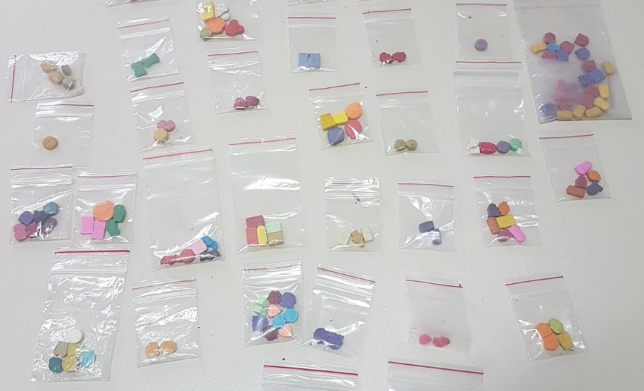 PCPR prende casal suspeito de comercializar maconha e drogas sintéticas em baladas da Capital --