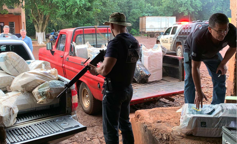 Polícia Civil incinera drogas em Santa Terezinha de Itaipu Polícia Civil incinera drogas em Santa Terezinha de Itaipu