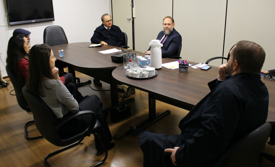 PCPR e Universidade Positivo firmam convênio para ampliar serviço psicológico a policiais PCPR e Universidade Positivo firmam convênio para ampliar serviço psicológico a policiais