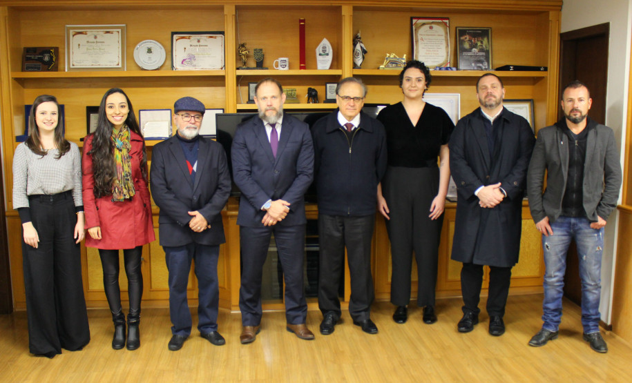 PCPR e Universidade Positivo firmam convênio para ampliar serviço psicológico a policiais PCPR e Universidade Positivo firmam convênio para ampliar serviço psicológico a policiais