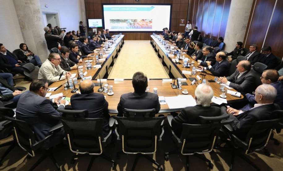 Paraná tem menos homicídios e roubos, e mais prisões Paraná tem menos homicídios e roubos, e mais prisões