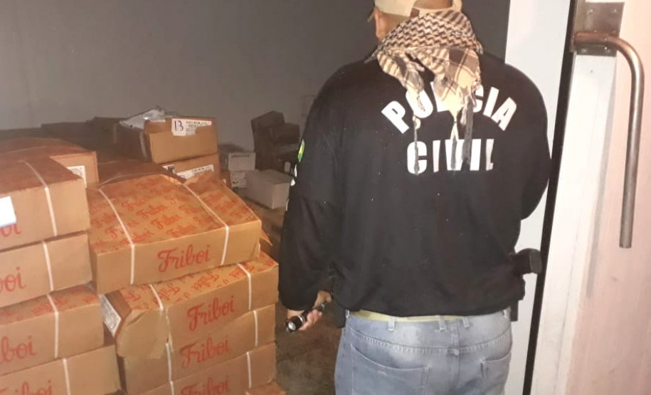 PCPR recupera carga de carne roubada em Curitiba PCPR recupera carga de carne roubada em Curitiba