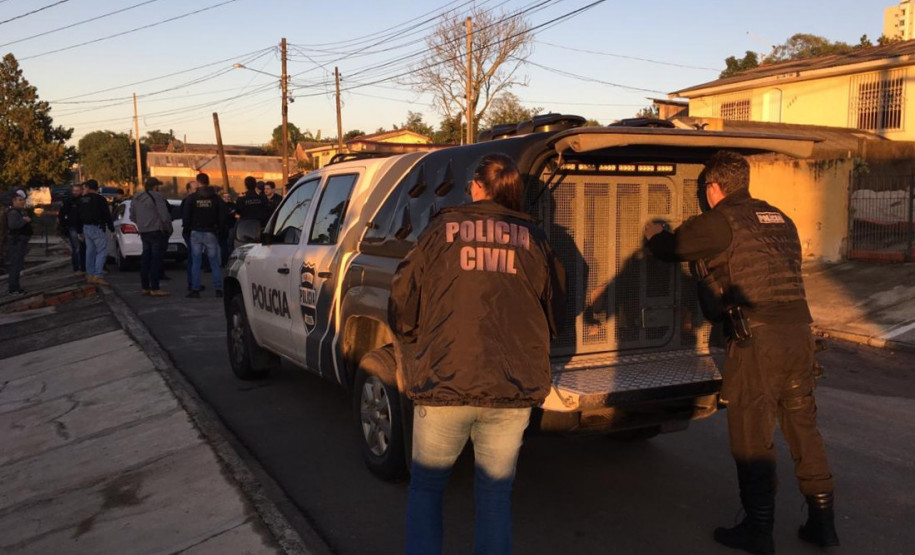 PCPR prende mulheres envolvidas com o tráfico de drogas em Ponta Grossa PCPR prende mulheres envolvidas com o tráfico de drogas em Ponta Grossa