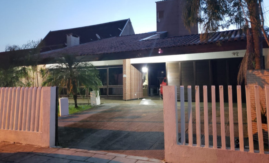 Polícia Civil fecha cassino clandestino na cidade de Guaratuba Polícia Civil fecha cassino clandestino na cidade de Guaratuba