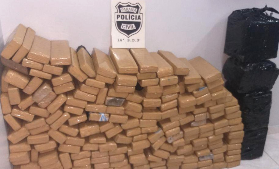 PCPR apreende 262 quilos de maconha em Guarapuava PCPR apreende 262 quilos de maconha em Guarapuava